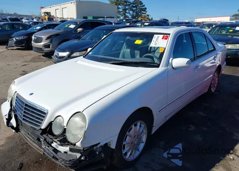 2000 Mercedes-Benz E 320 from USA, damaged, VIN WDBJF65J4YB130899